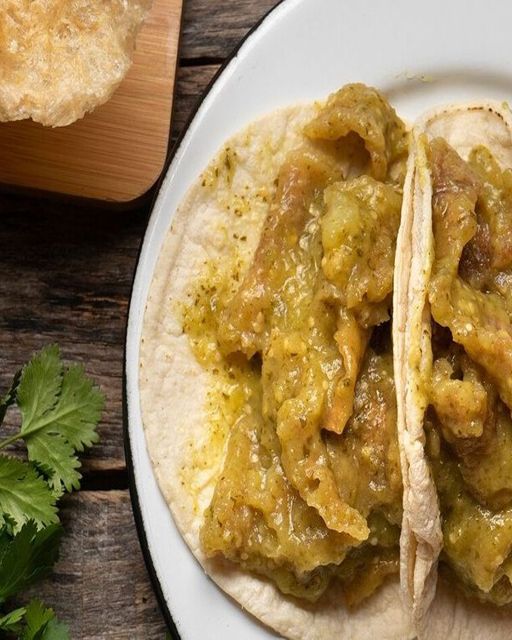 Chicharrón en salsa verde
